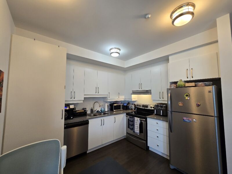 301/999 Merivale road, Ottawa, Ontario K1Z 6A6 Canada